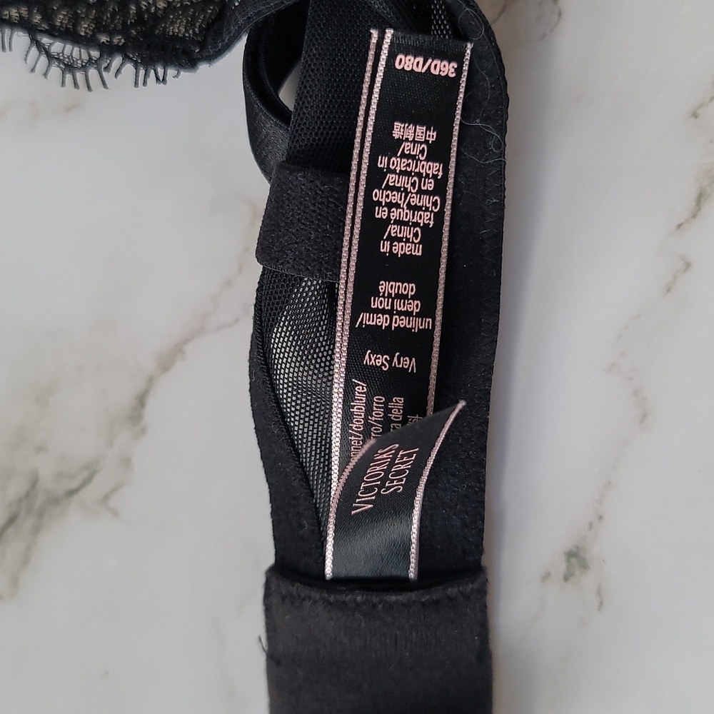 Victoria's Secret demi bra - Picture 3 of 3